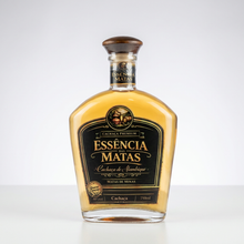 Carregar imagem no visualizador da galeria, CACHAÇA ARTESANAL ESSÊNCIA DE MINAS - MICROLOTE ALAMBIQUE 750ml
